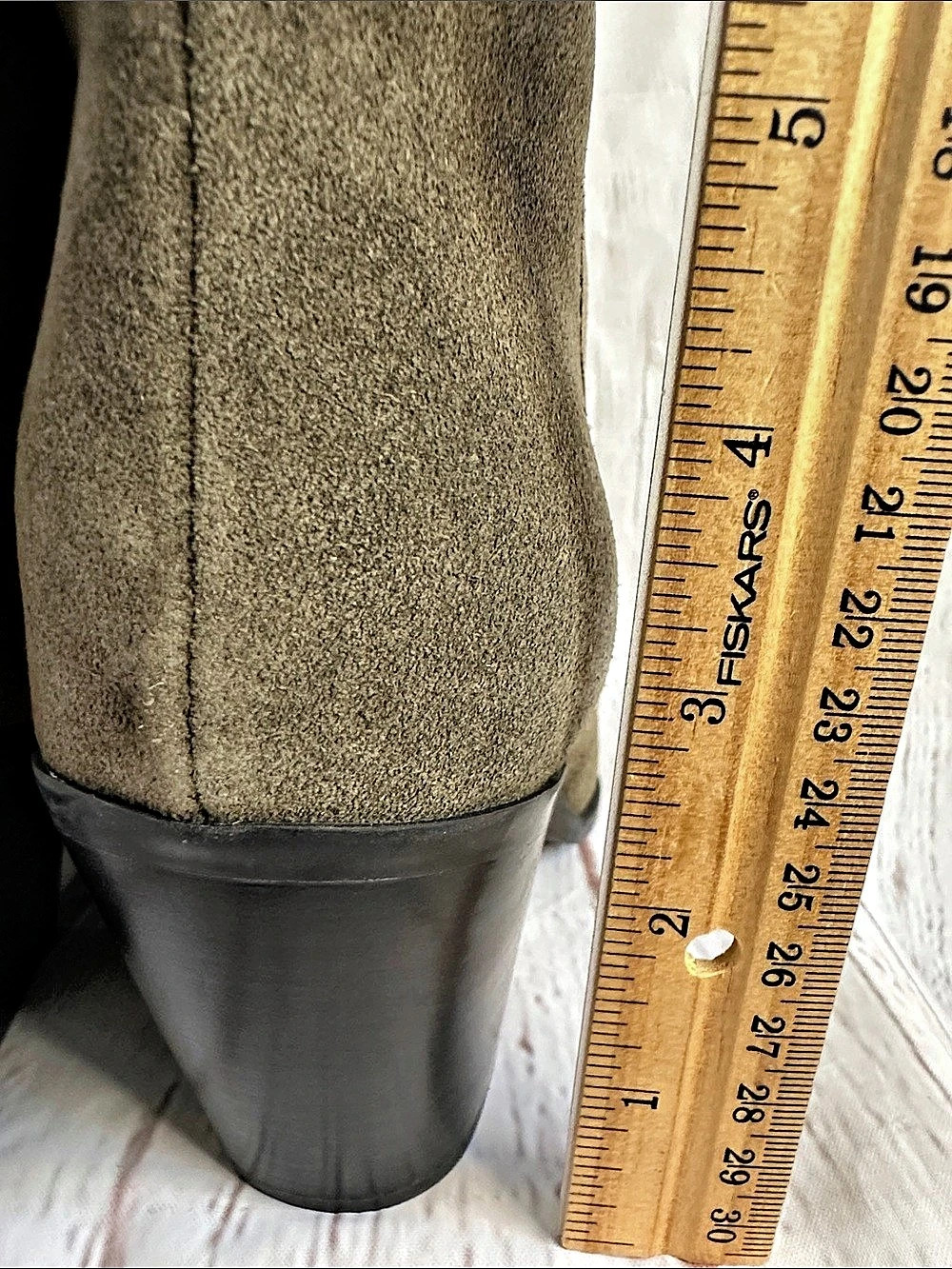 Kenneth Cole Kara NWT Pointed Toe Ankle Boots in Khaki size 7.5 - Picture 9 of 9